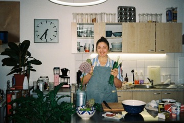 Albína Matusevych v kuchyni